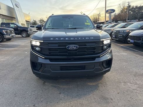 New 2025 Ford Expedition Active image 2