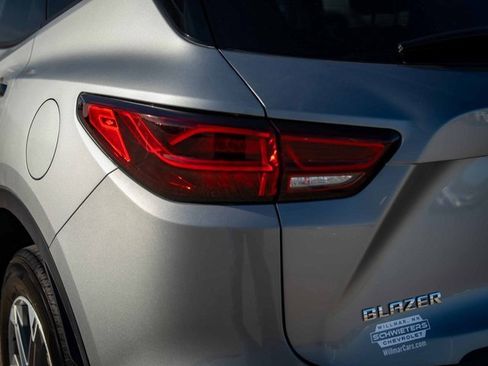 Used 2023 Chevrolet Blazer LT image 9