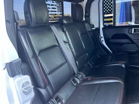 Used 2021 Jeep Gladiator Rubicon AWD/4WD image 23