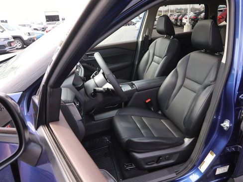 Used 2021 Nissan Rogue SV w/ Premium Package image 10