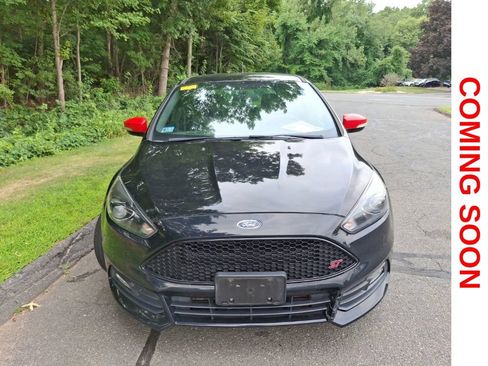 Used 2018 Ford Focus ST w/ Equipment Group 401A FWD image 3