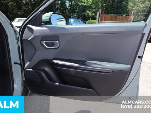 Used 2025 Kia K4 FWD image 28