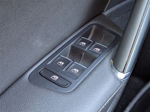 Used 2019 Volkswagen Golf R DCC & Navigation 4Motion image 24