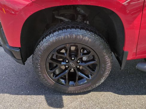 Used 2020 Chevrolet Silverado 1500 LT Trail Boss image 32