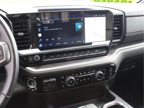 Used 2022 Chevrolet Silverado 1500 LTZ w/ LTZ Premium Package AWD/4WD image 21
