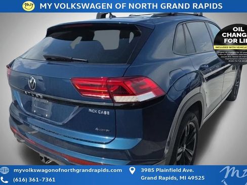 Used 2023 Volkswagen Atlas Cross Sport SEL R-Line AWD/4WD image 4