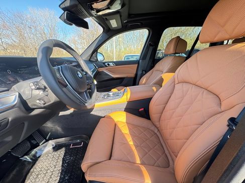 Used 2026 BMW X5 xDrive50e AWD/4WD image 18