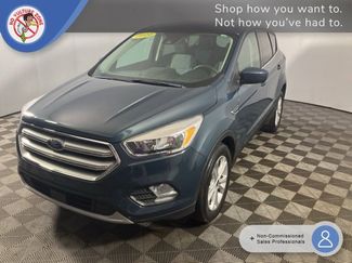 Used 2019 Ford Escape SE image 1