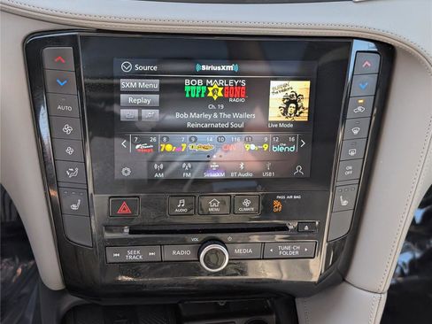 Used 2023 INFINITI QX50 Luxe AWD/4WD image 30