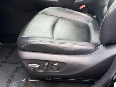 Used 2019 Toyota RAV4 Limited w/ Advanced Technology Package AWD/4WD image 18