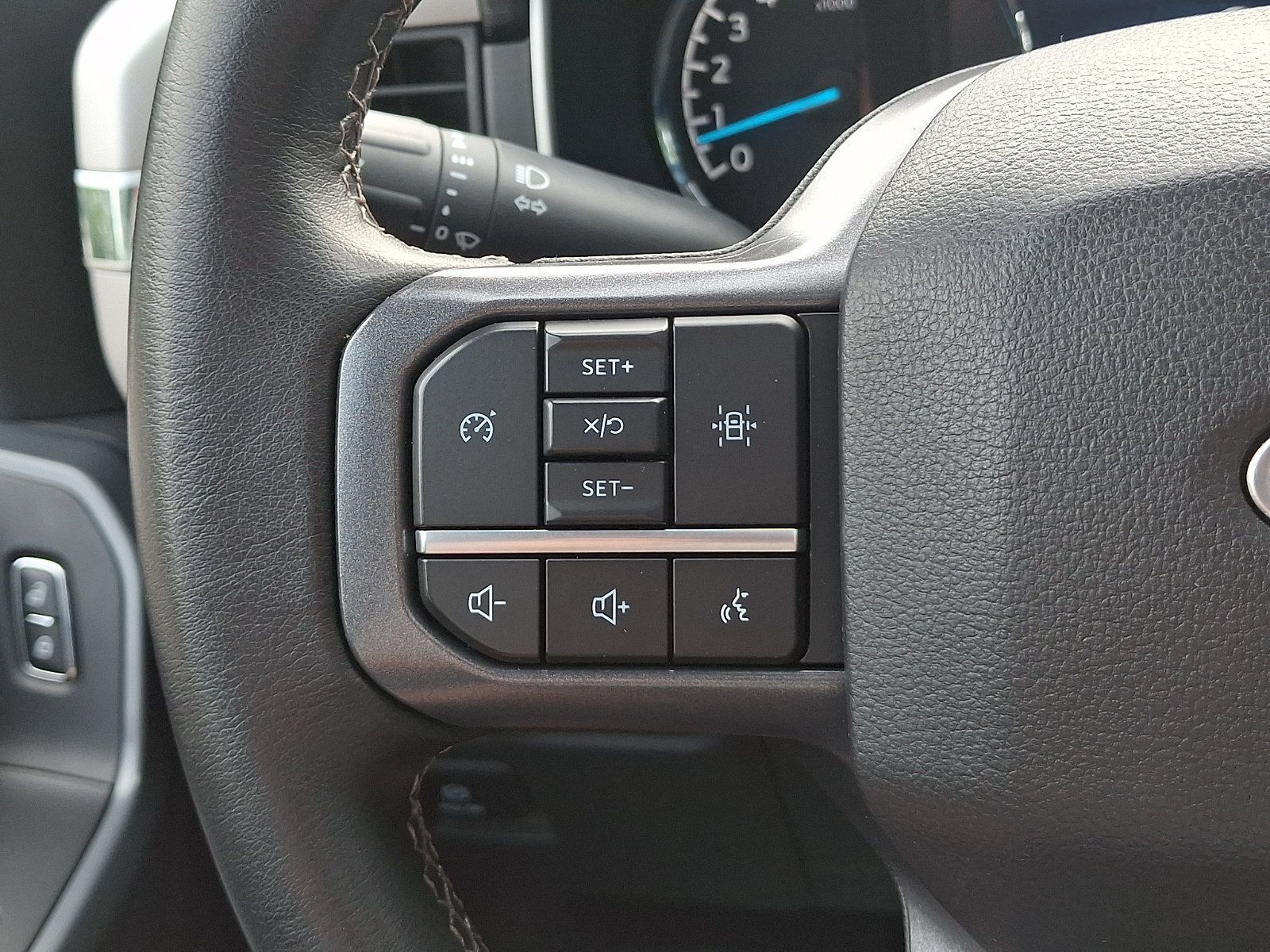 Used 2023 Ford F150 XLT w/ Equipment Group 302A High AWD/4WD image 23