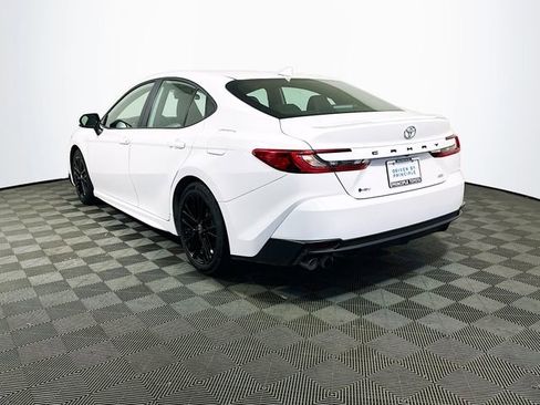 Certified 2025 Toyota Camry SE image 6