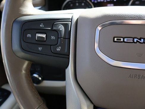 Used 2021 GMC Yukon Denali w/ Denali Premium Package image 43