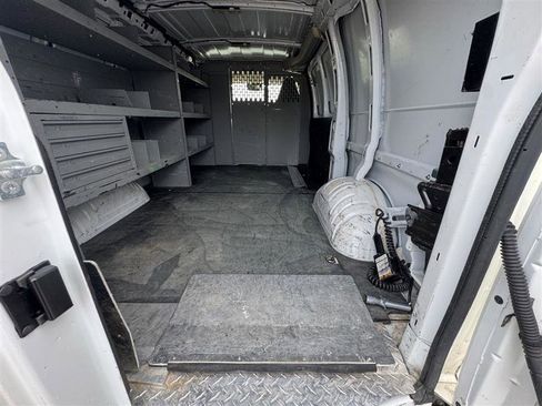 Used 2019 Chevrolet Express 3500 w/ Driver Convenience Package image 20