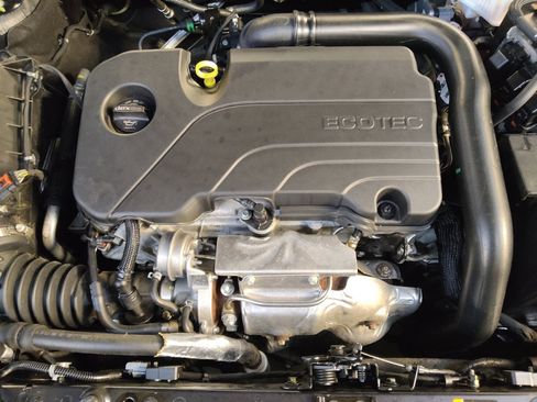 Used 2023 Chevrolet Malibu LT image 30