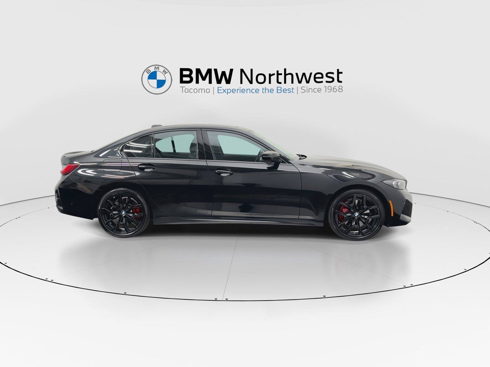 Used 2026 BMW 330i Sedan w/ M Sport Package RWD image 5