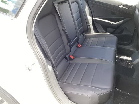 Used 2024 Volkswagen Jetta SE w/ Panoramic Sunroof Package FWD image 29