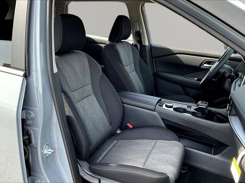 New 2026 Nissan Rogue SV AWD/4WD image 18