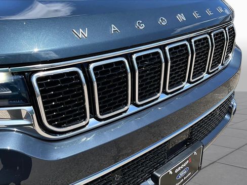 Used 2022 Jeep Wagoneer Series III AWD/4WD image 30
