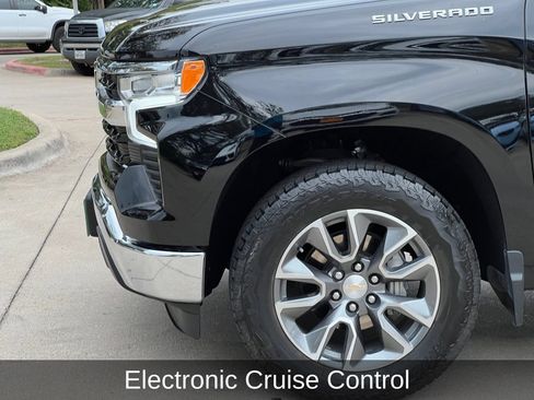 Used 2024 Chevrolet Silverado 1500 LT RWD image 26