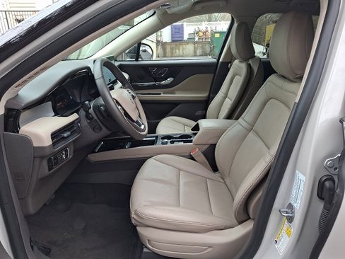 Used 2024 Lincoln Corsair AWD w/ Equipment Group 101A image 14