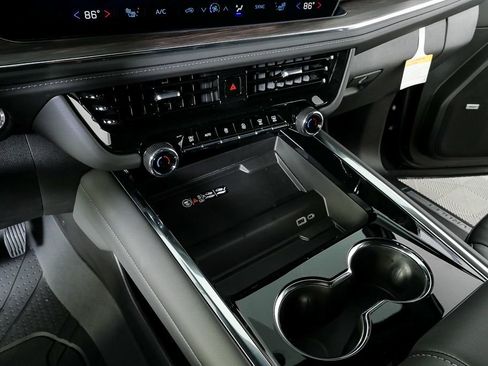 New 2026 Chevrolet Tahoe LT image 18