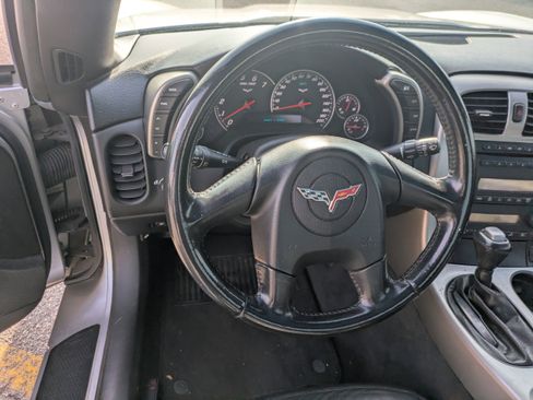 Used 2005 Chevrolet Corvette Coupe w/ Preferred Equipment Group image 15