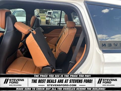 Used 2024 Lincoln Aviator Black Label w/ Jet Package AWD/4WD image 36