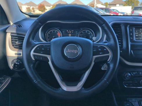 Used 2016 Jeep Cherokee Latitude w/ Cold Weather Group image 22