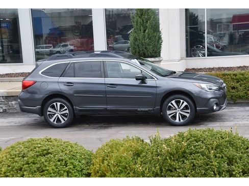 Used 2019 Subaru Outback 2.5i Limited image 3