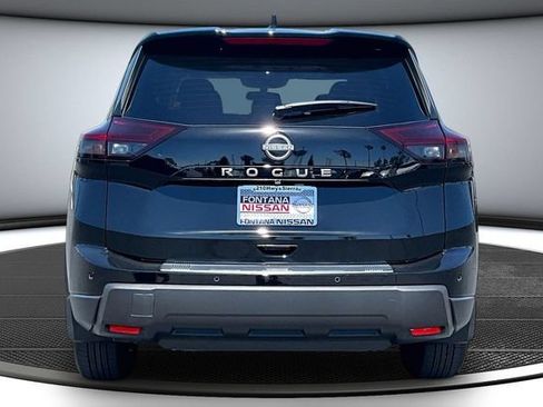 New 2026 Nissan Rogue SV FWD image 4