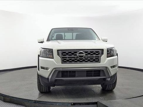 Used 2022 Nissan Frontier SV w/ Technology Package RWD image 12