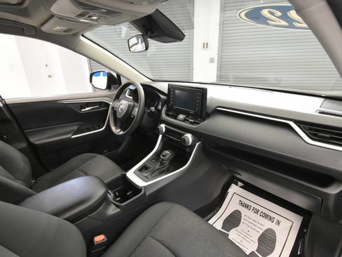 Used 2022 Toyota RAV4 XLE w/ Convenience Package AWD/4WD image 18