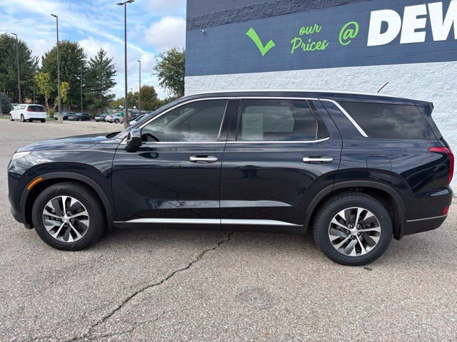 Used 2022 Hyundai Palisade SEL FWD image 2