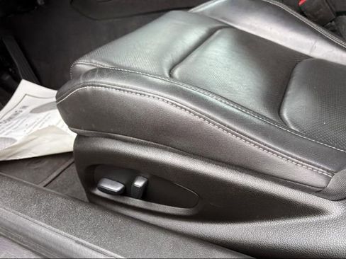 Used 2022 Chevrolet Camaro LT w/ Design Package 1 image 15