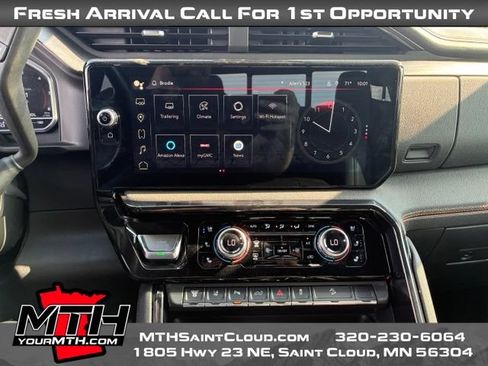 Used 2024 GMC Sierra 2500 AT4 w/ Technology Package AWD/4WD image 12