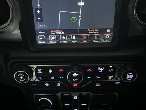 Used 2021 Jeep Wrangler Unlimited Sahara w/ Uconnect 4C Nav & Sound Group AWD/4WD image 19