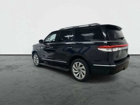 Used 2024 Lincoln Navigator Reserve AWD/4WD image 9