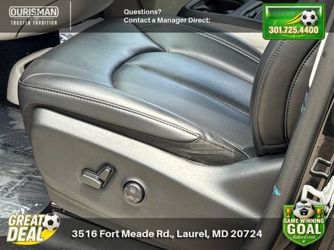 Used 2023 Chrysler Pacifica Touring-L FWD image 7