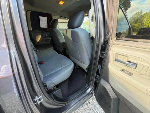 Used 2018 RAM 1500 Classic SLT AWD/4WD image 13