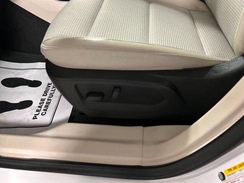 Used 2023 Buick Envision Preferred FWD image 11