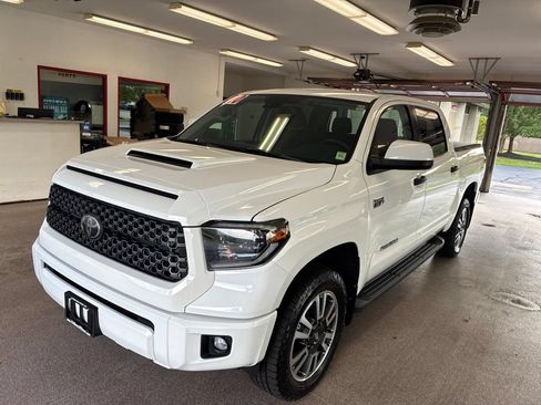 Used 2020 Toyota Tundra SR5 w/ TRD Sport Package AWD/4WD image 5