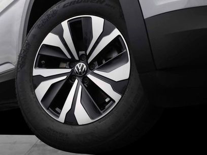 New 2026 Volkswagen Atlas SE