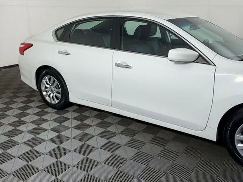 Used 2016 Nissan Altima 2.5 S w/ Power Driver Seat Package image 11