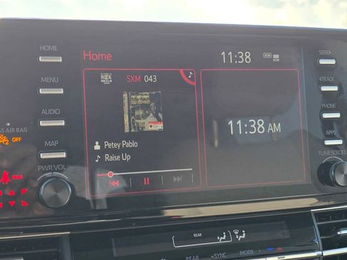 Used 2024 Toyota Sienna LE image 33