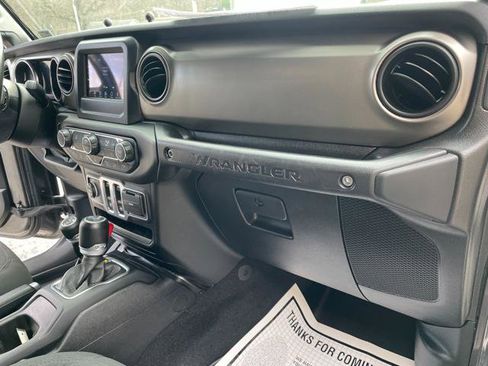 Used 2019 Jeep Wrangler Sport image 24