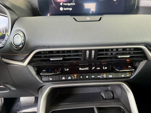 Used 2024 MAZDA CX-90 Plug-In Hybrid w/ Preferred AWD/4WD image 16