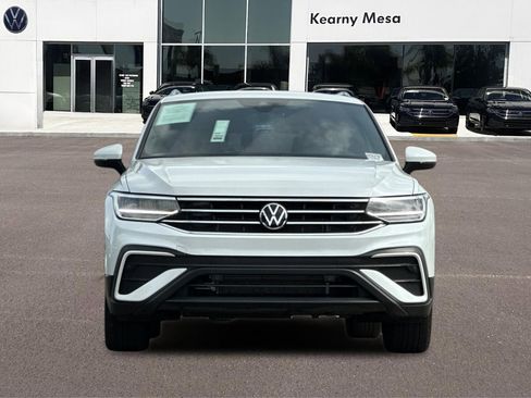 Used 2023 Volkswagen Tiguan SE FWD image 9