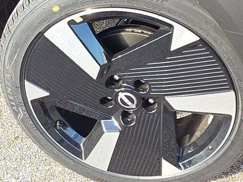 New 2026 Nissan Kicks SR w/ Cold Weather Package image 20