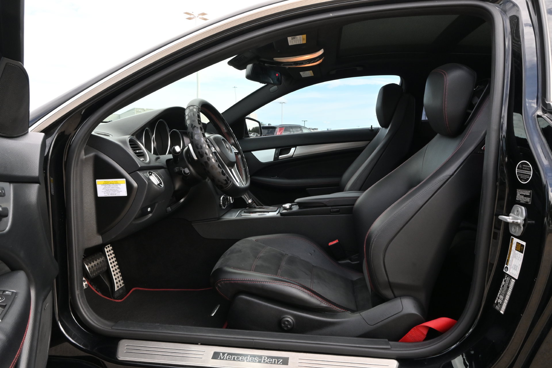 Used 2013 Mercedes-Benz C 250 Coupe image 17